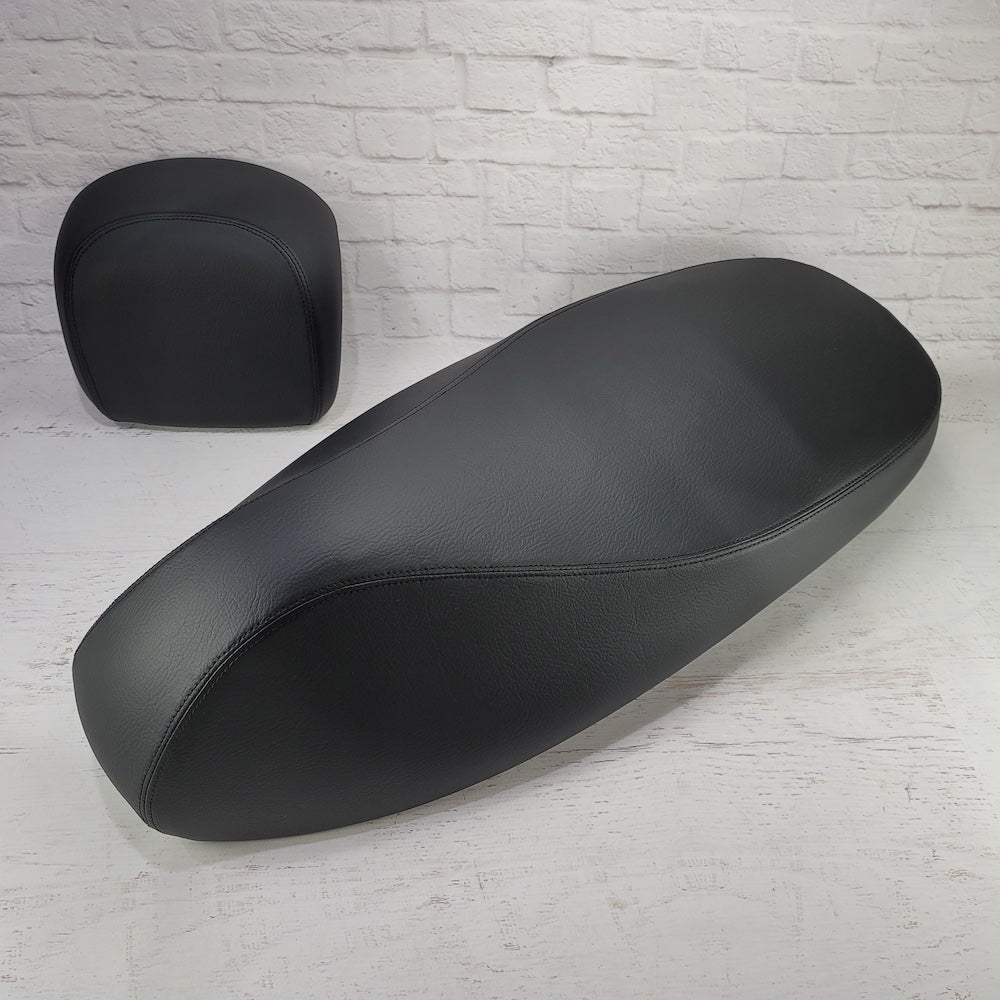Vespa GTS 310 matte black seat cover and backrest pad set