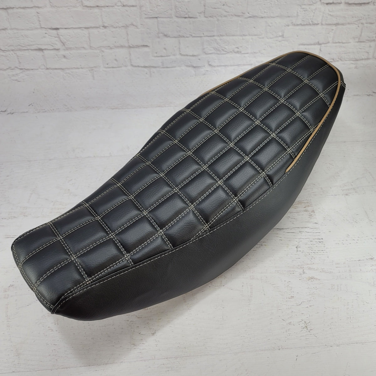 Honda Navi rectangle Chicklets seat cover with piping