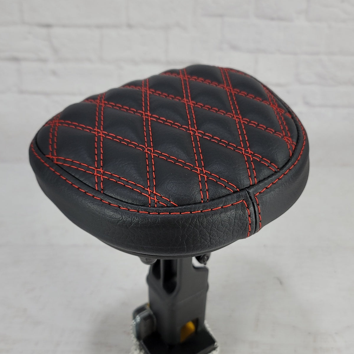 Honda Motocompacto black diamond stitch seat cover