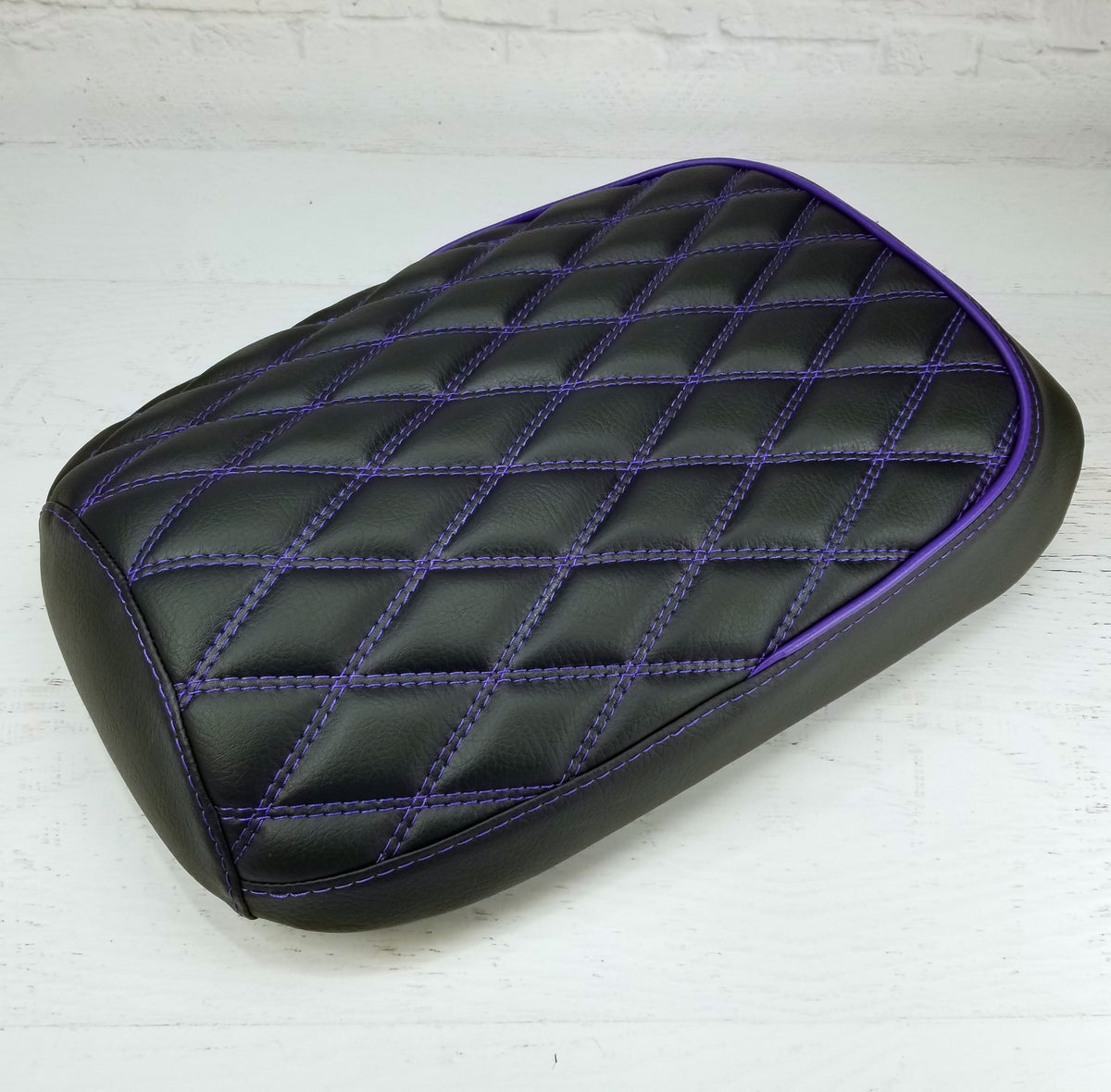 Honda Ruckus diamond seat cover with half piping