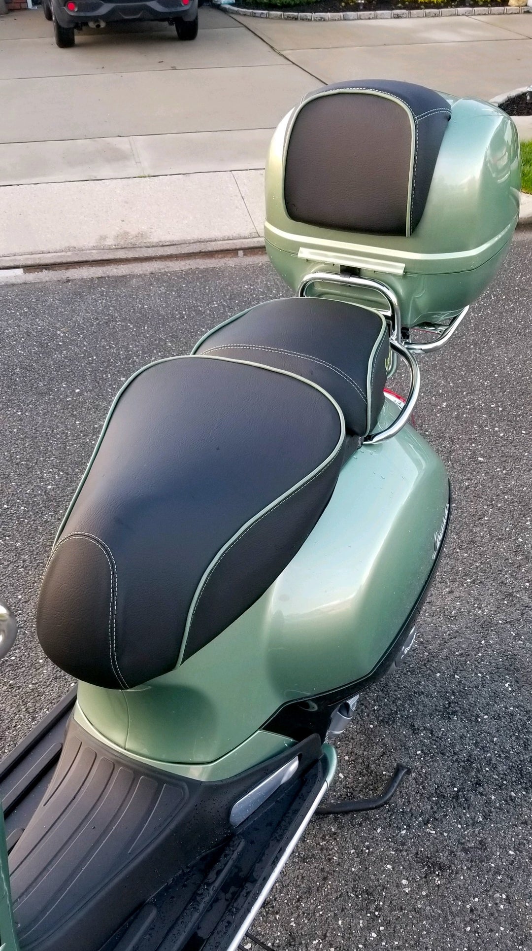 Vespa GTV 250 / 300 Seat Cover with Piping