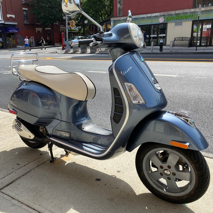 Vespa GTS 250 300 Seat Cover Cream White with Piping