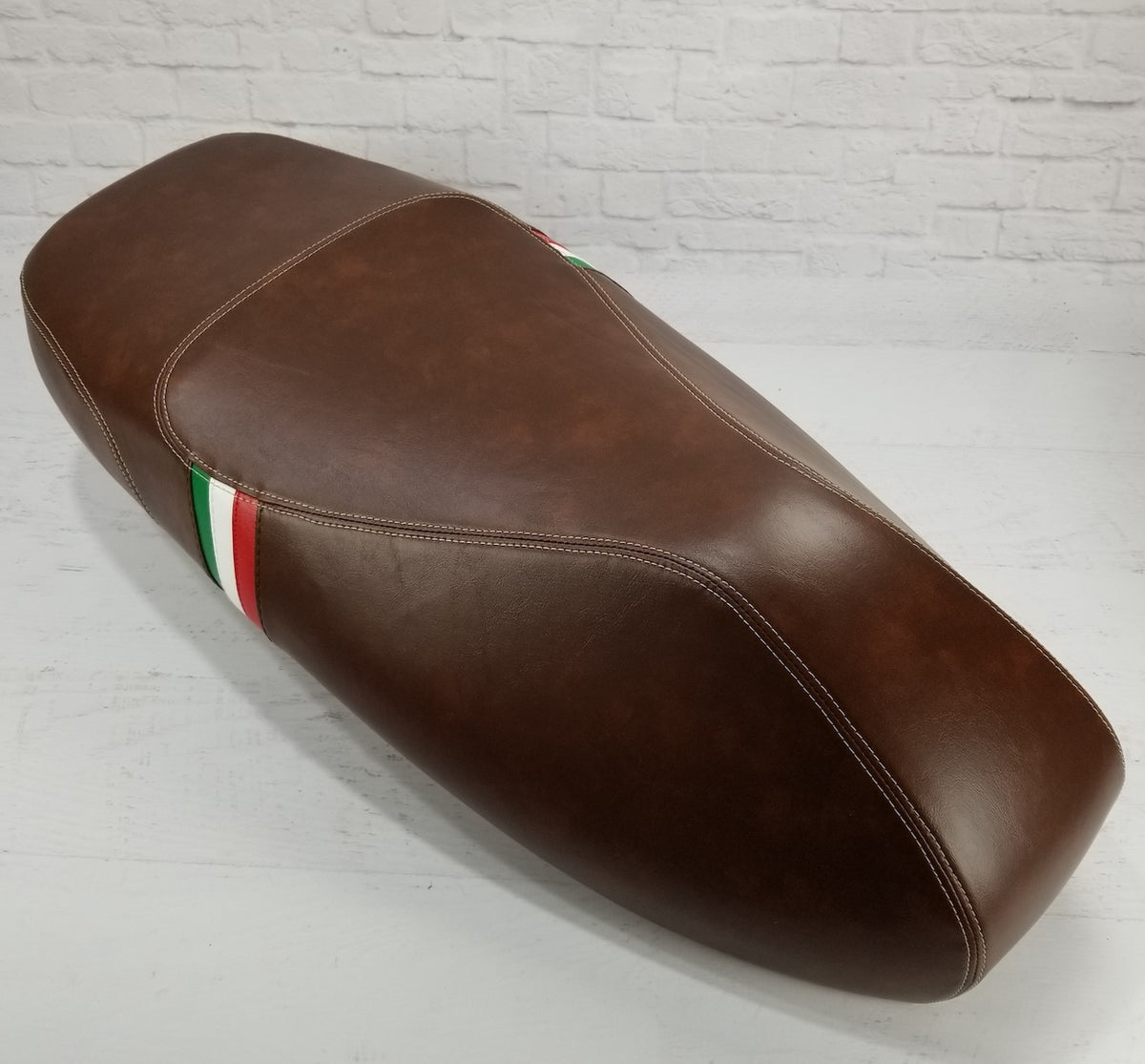 Vespa GTS whiskey brown seat cover with Italian stripes