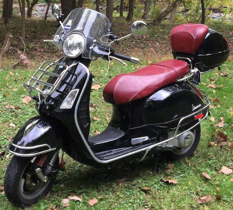 Vespa GT200 oxblood seat cover and backrest cover Cheeky Seats